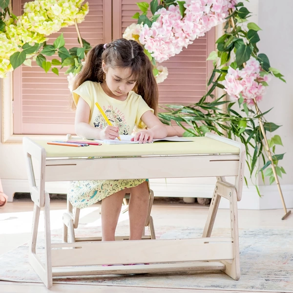 Комплект детской растущей мебели Rumbik Start, жёлтый / бесцветное масло, от года до 7 лет. Набор детской мебели купить с доставкой по всей России.
